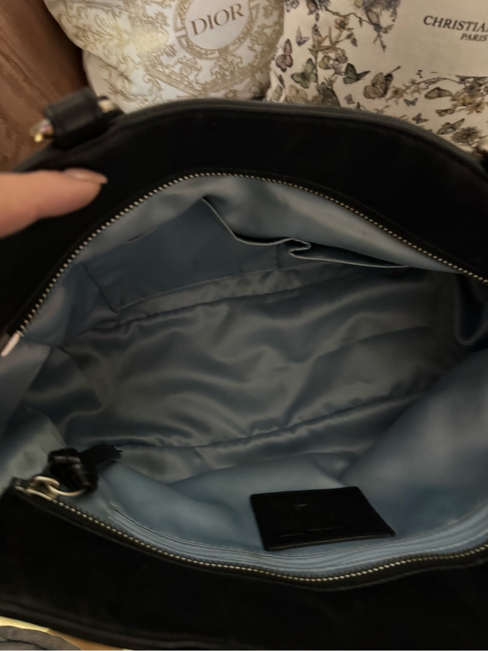 Coach East West Black Leather Tote Bag - Classic Everyday Carry - Picture 4 of 4